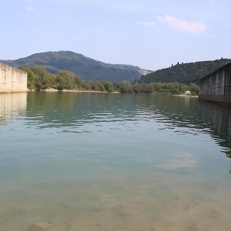 U Dvori Podgorodtsy Exterior foto