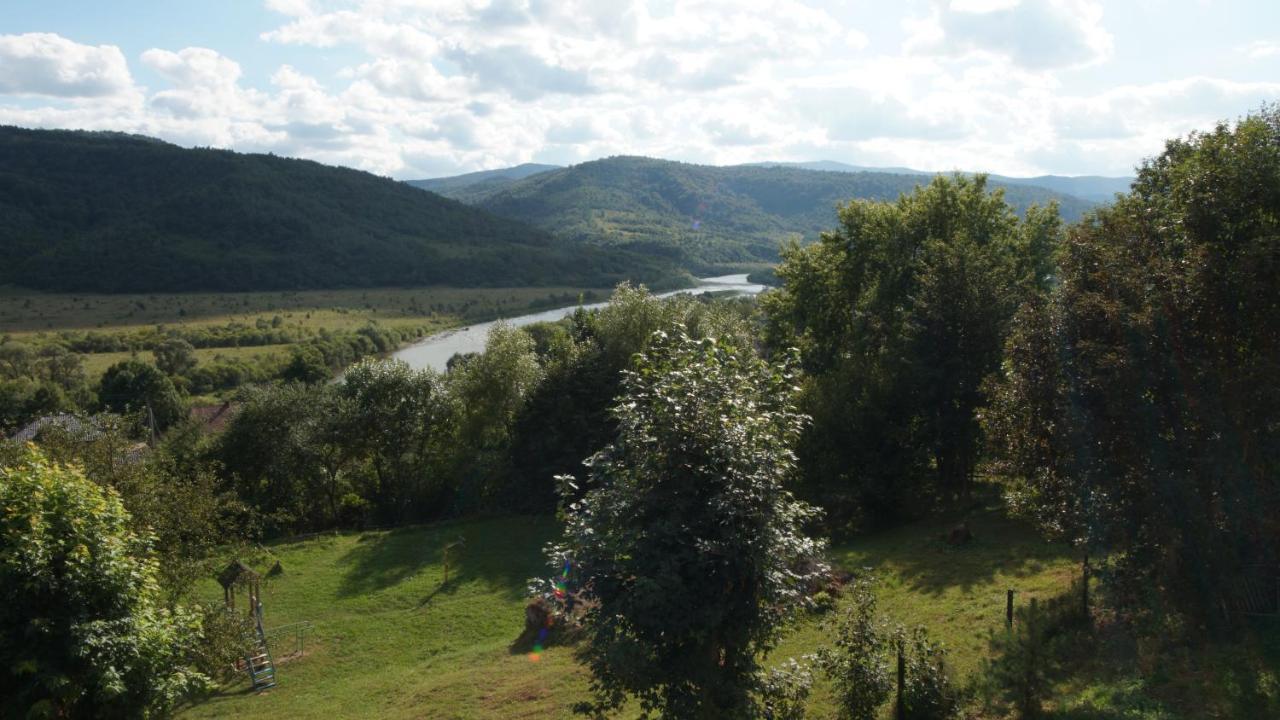 U Dvori Podgorodtsy Exterior foto