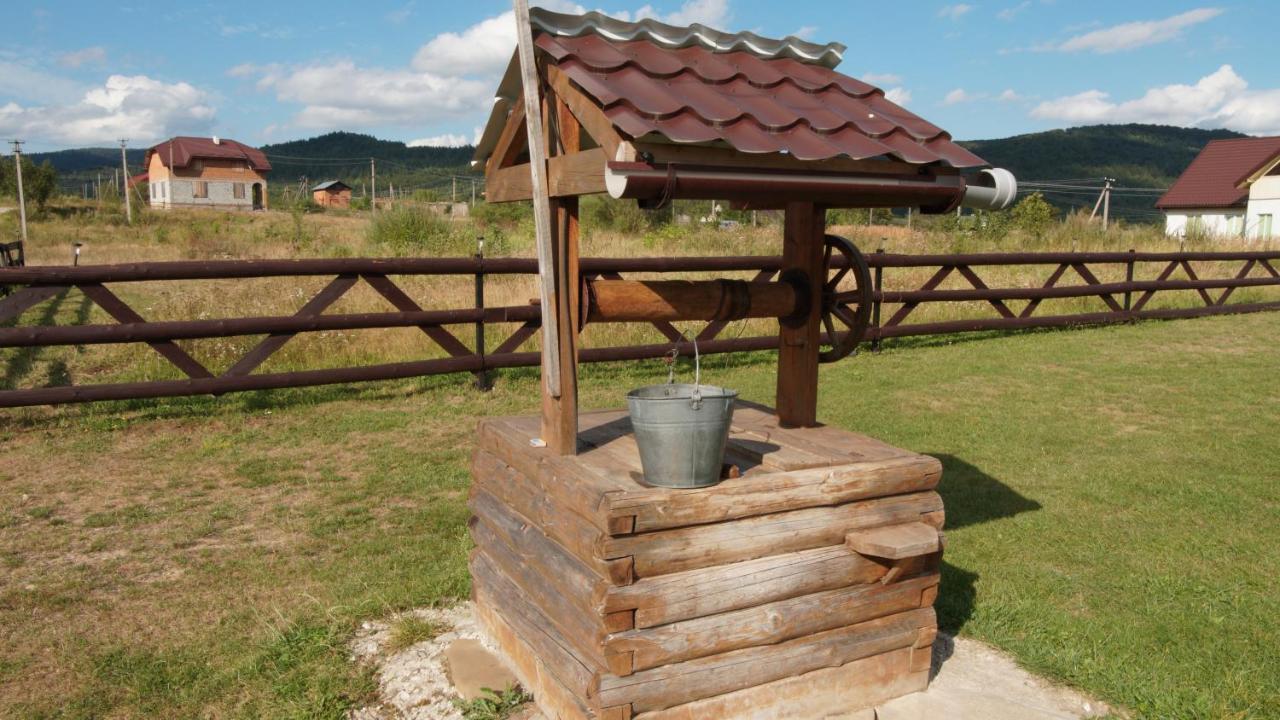 U Dvori Podgorodtsy Exterior foto