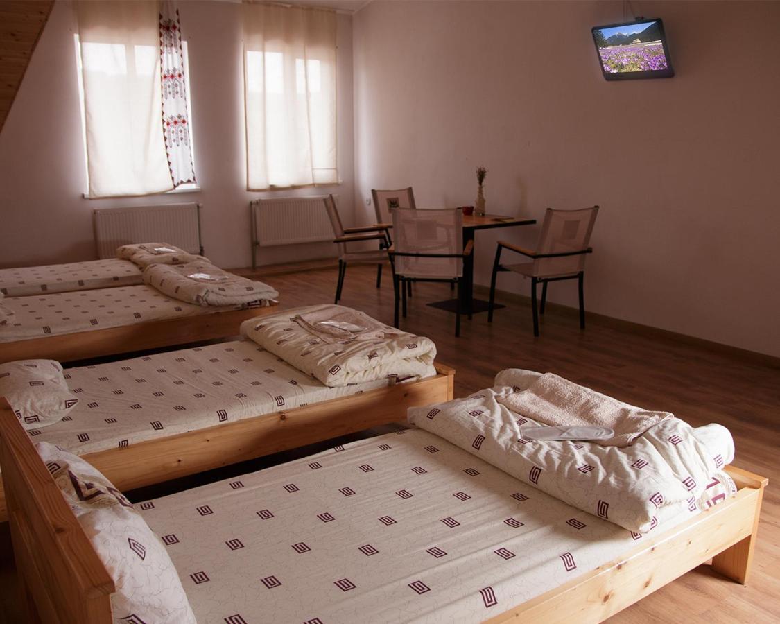 U Dvori Podgorodtsy Exterior foto