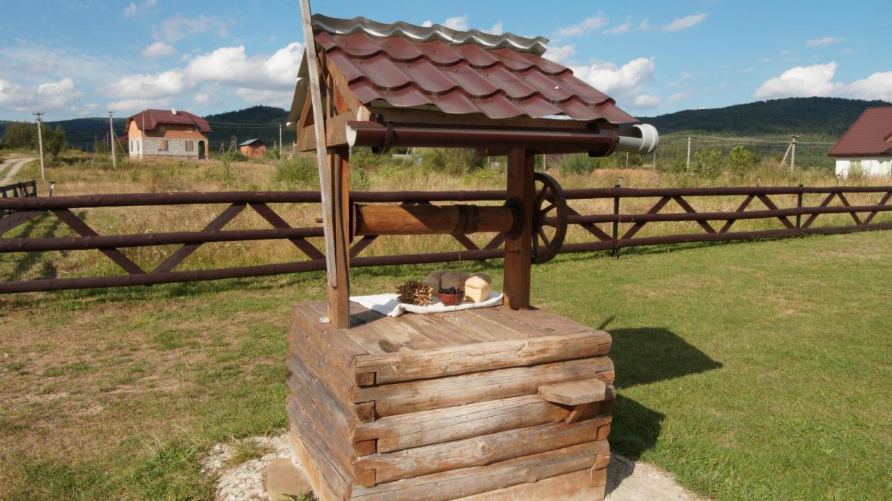 U Dvori Podgorodtsy Exterior foto